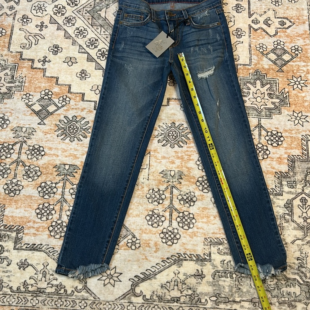 NWT ANGRY RABBIT 25 skinny destroyed wash cropped jeans with slant hem - Picture 6 of 9